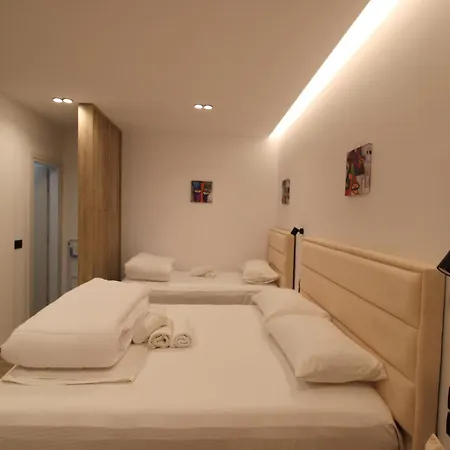 Reni Risi Deluxe Studio Sarande Exterior photo